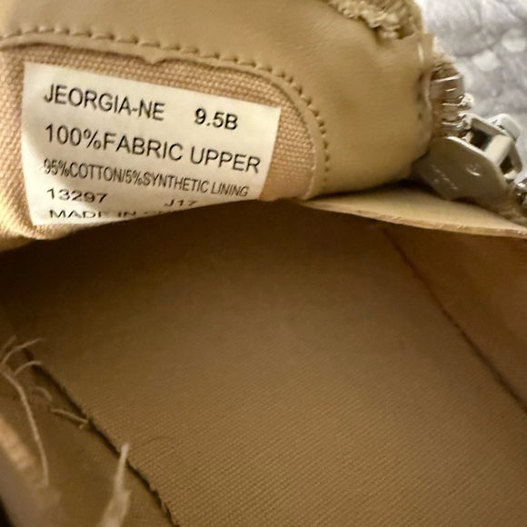 Lauren Ralph Lauren Beige Canvas Shoes - Picture 6 of 6